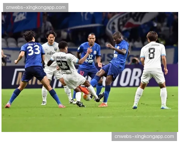 欧足联基金会向乌克兰捐赠十万个欧冠主题足球用于校园体育 欧足联基金会向乌克兰捐赠十万个欧冠主题足球用于校园体育